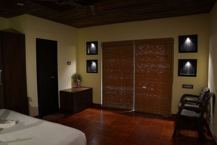 Room 4 of 69