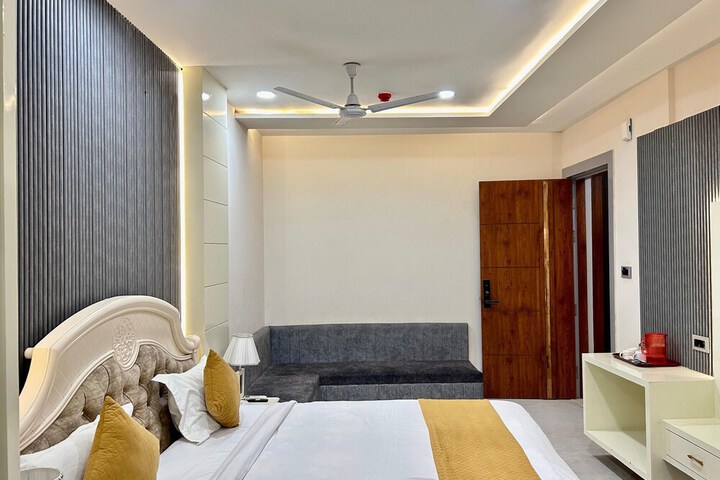 Room 17 of 26
