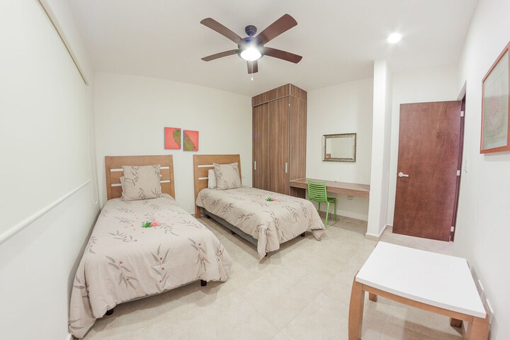 Room 7 of 30