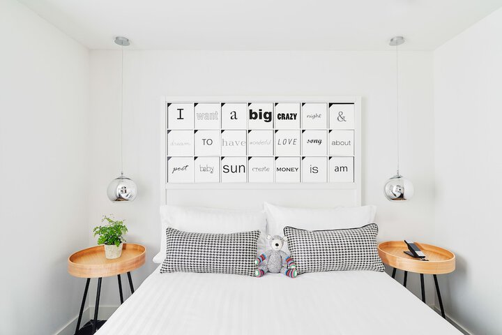 Room 6 of 60