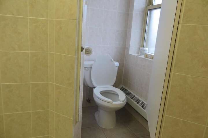 Room 30 of 47