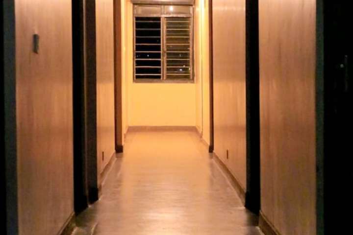Ballroom/Hall 13 of 14