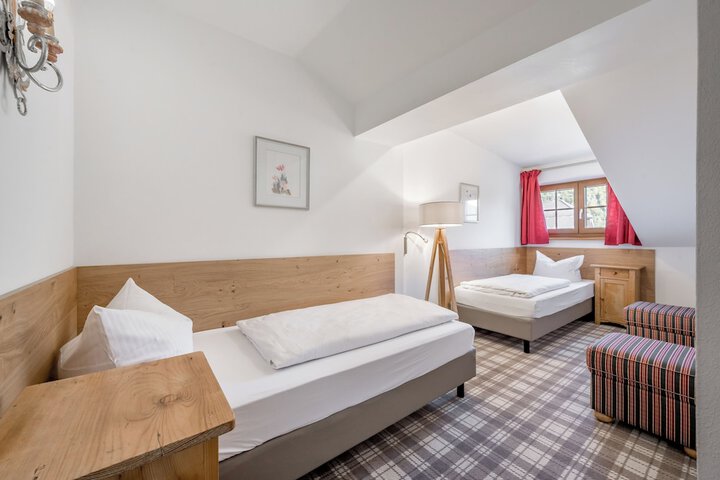 Room 40 of 180