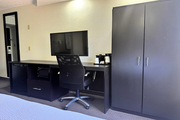 Room 58 of 95
