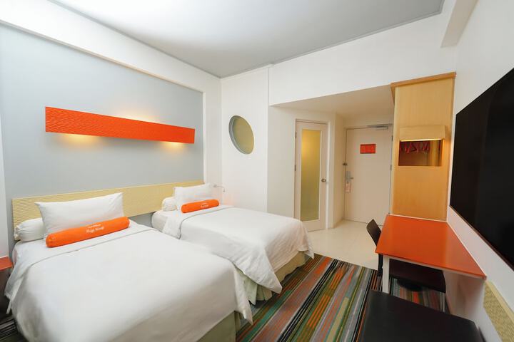 Room 7 of 44