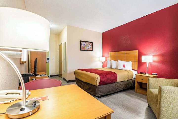 Room 11 of 31