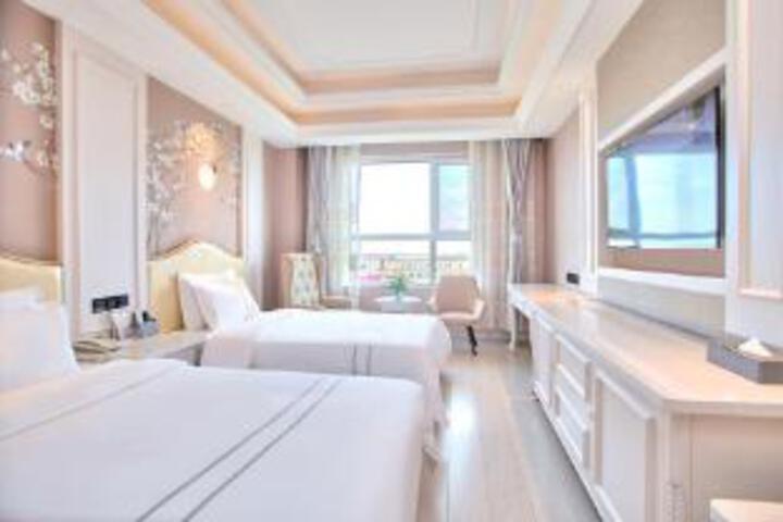 Room 9 of 9