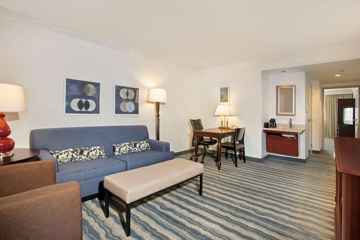 Room 10 of 30