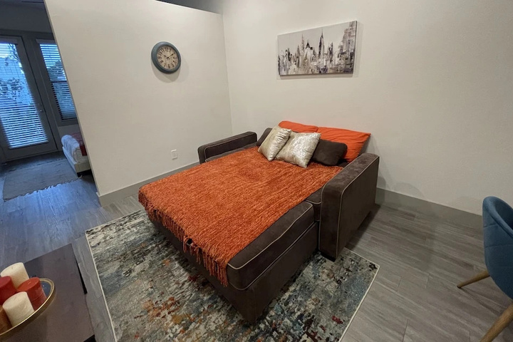 Room 2 of 9