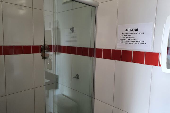 Room 16 of 28