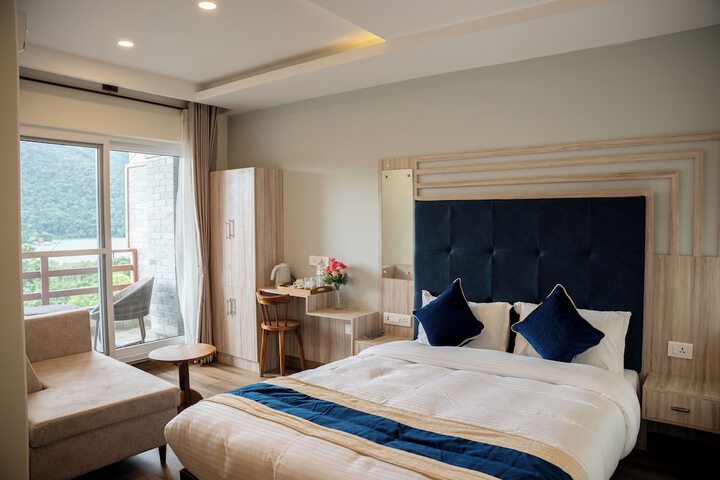 Room 33 of 75