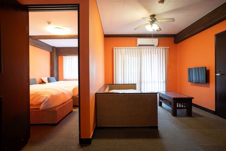 Room 29 of 63