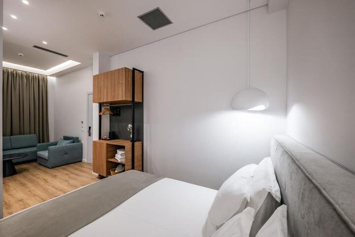 Room 55 of 189