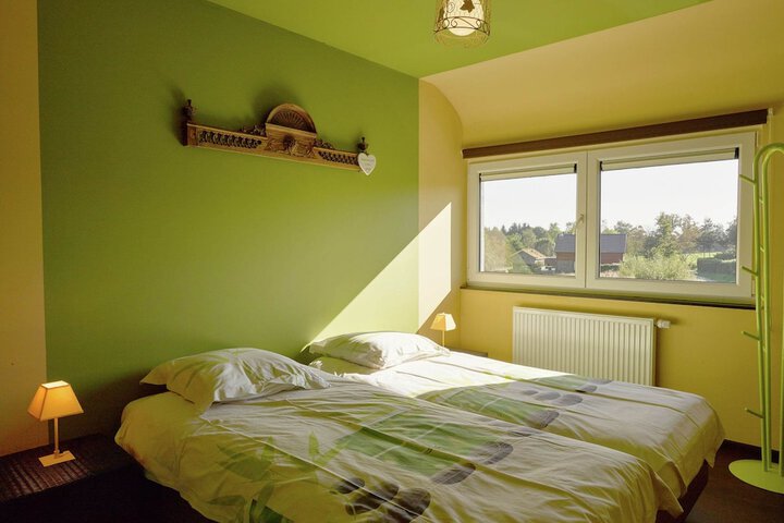 Room 2 of 39