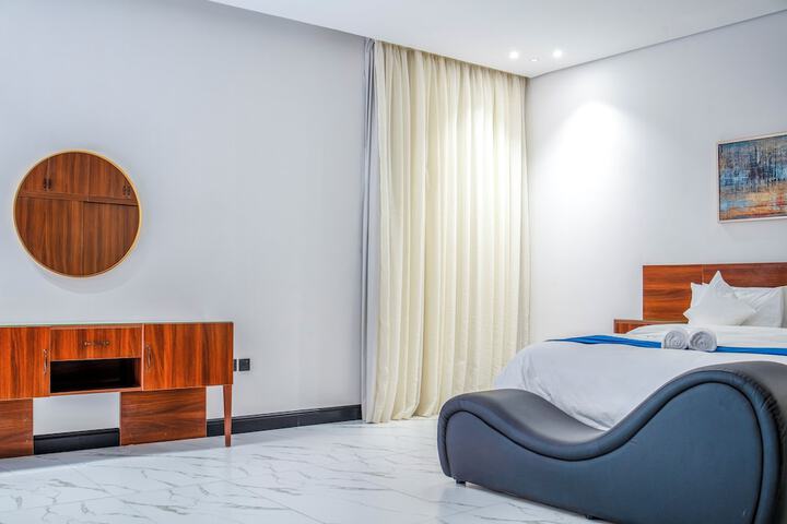 Room 20 of 178
