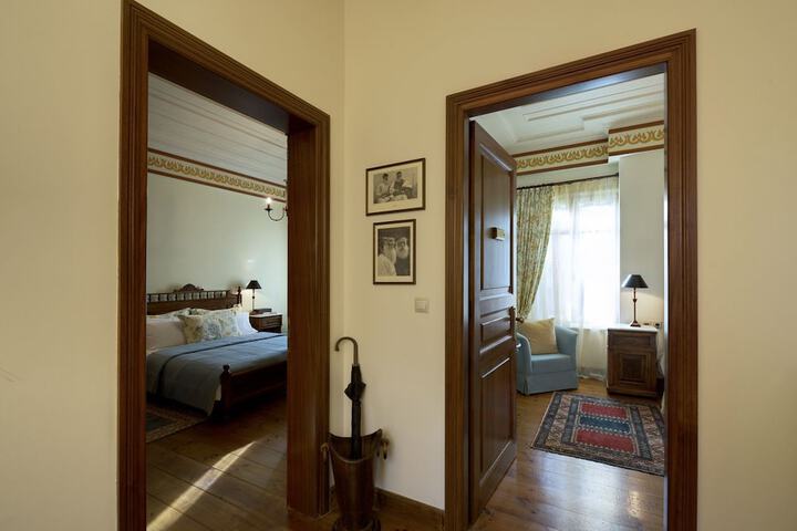 Room 17 of 35