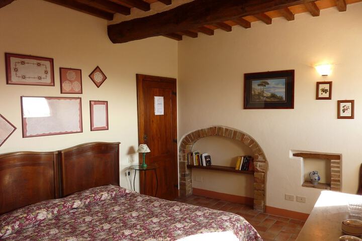 Room 20 of 124