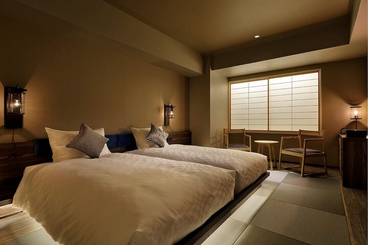 Room 10 of 77