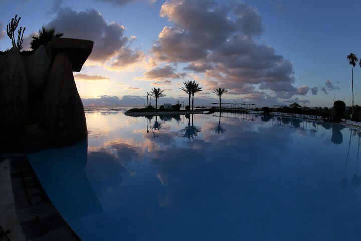 Hotel Pool