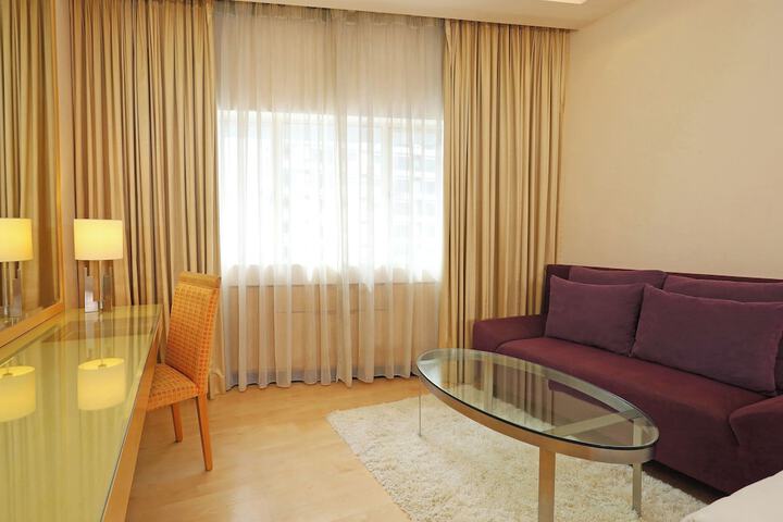 Room 30 of 58