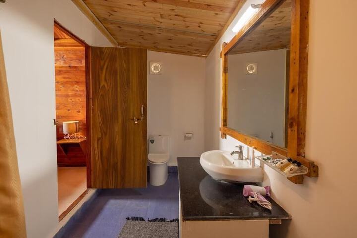 Room 9 of 22