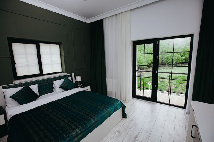 Room 3 of 13