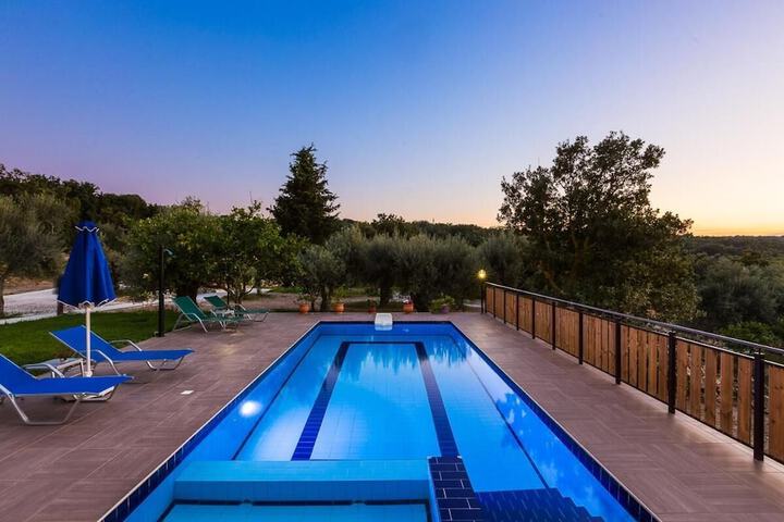 Pool 68 of 106