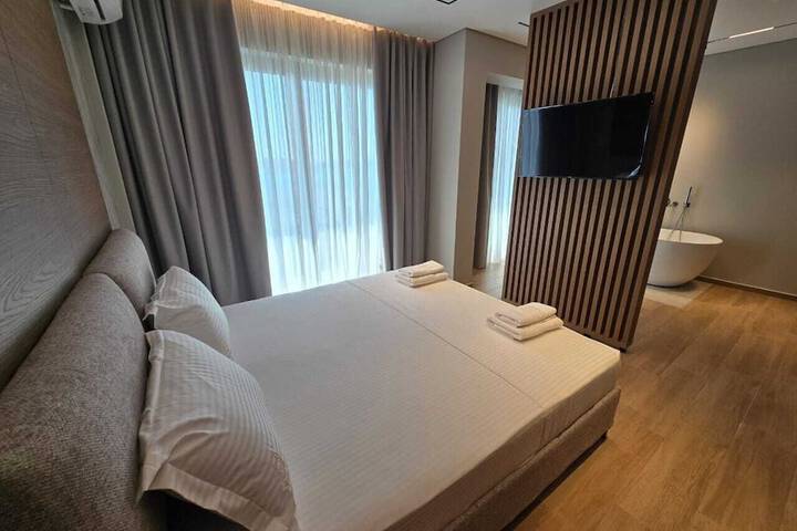 Room 40 of 77