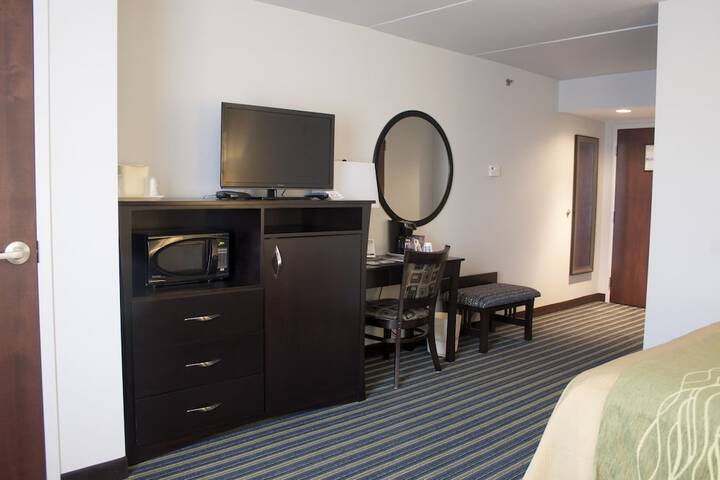 Room 4 of 35