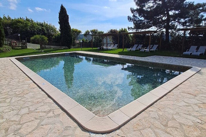 Pool 93 of 149