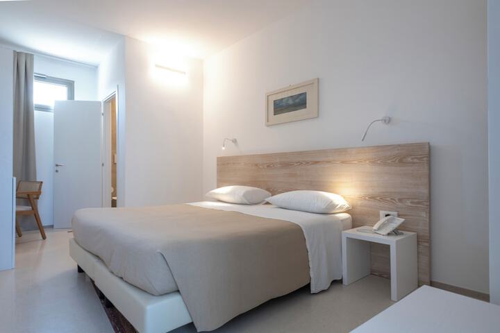 Room 14 of 52