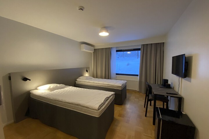 Room 5 of 14
