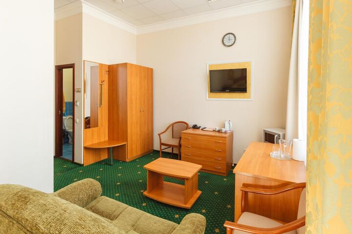 Room 22 of 43