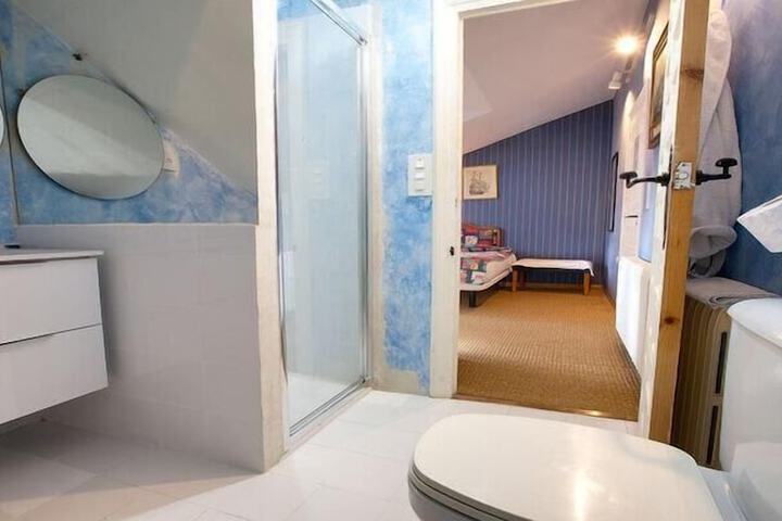 Room 62 of 90