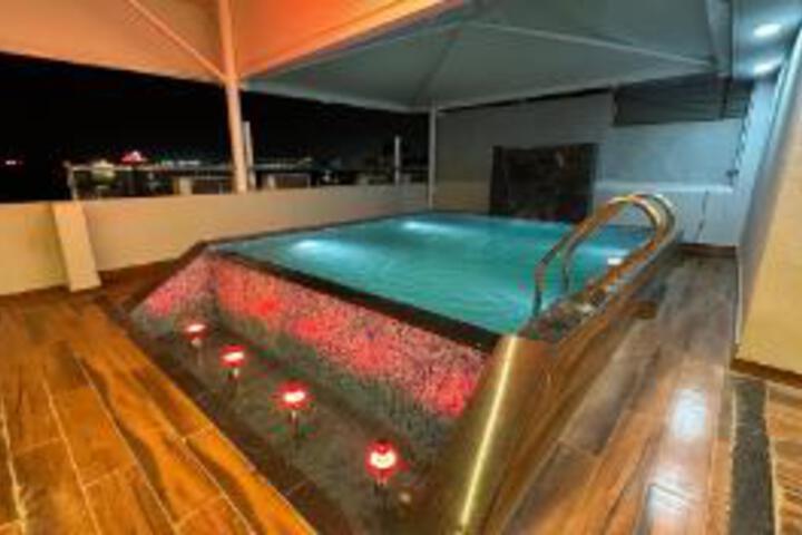 Pool 9 of 23