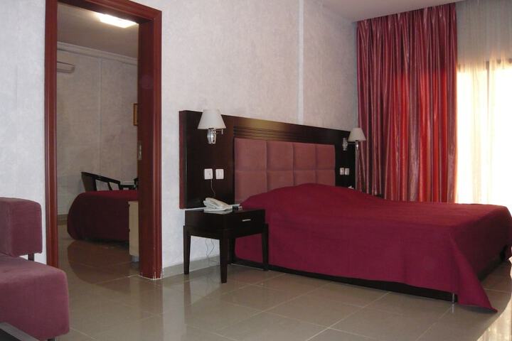 Room 9 of 31