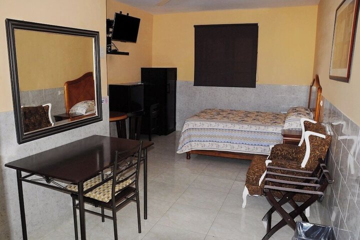 Room 20 of 33