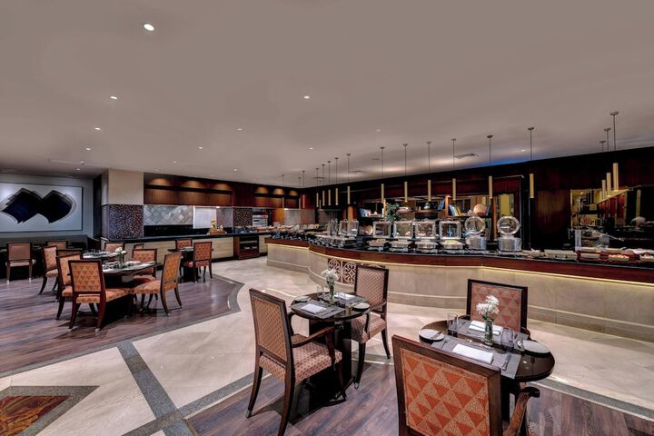 Dining 52 of 81