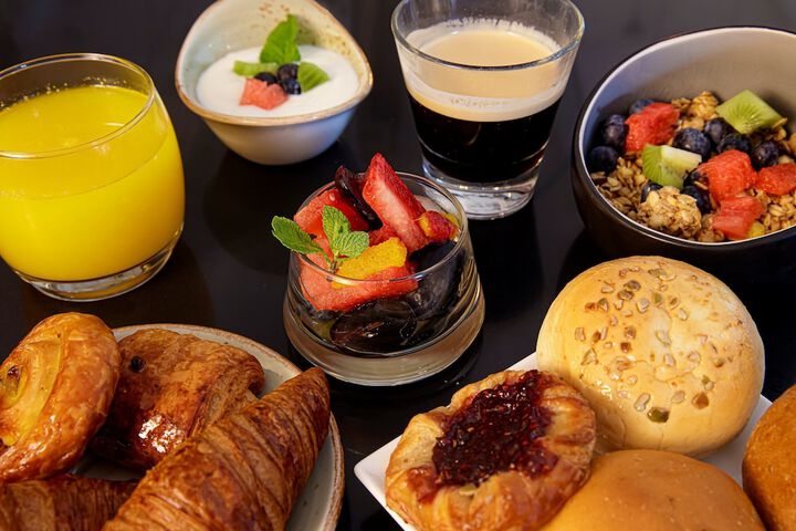 Breakfast/Coffee Service 57 of 72