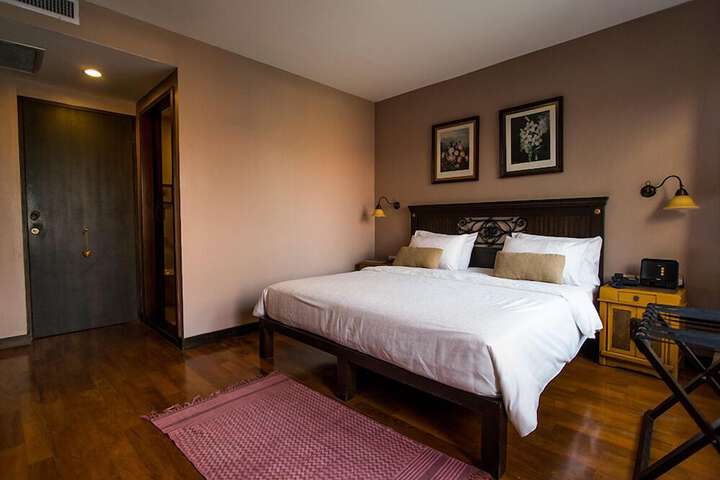 Room 15 of 49
