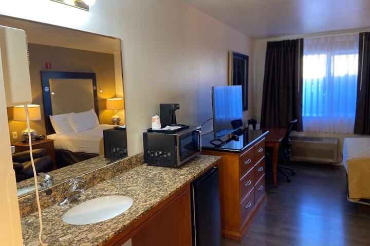 Room 12 of 24
