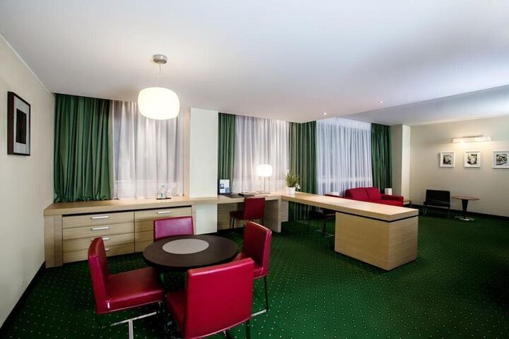 Room 12 of 35
