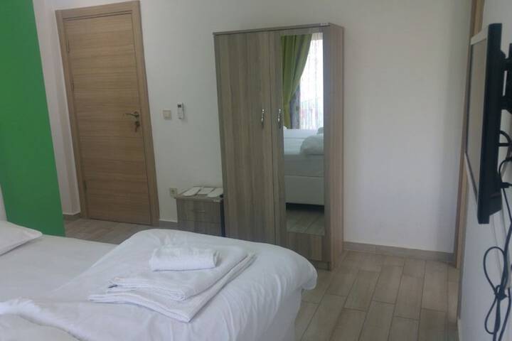 Room 42 of 82