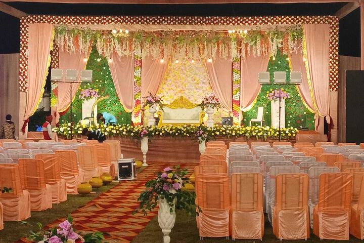 Ballroom/Hall 31 of 58