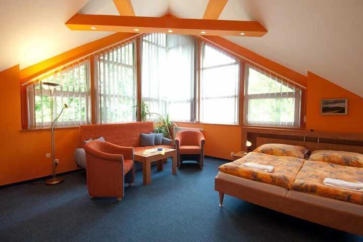 Room 7 of 42