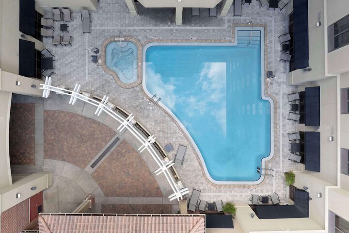 Hotel Pool
