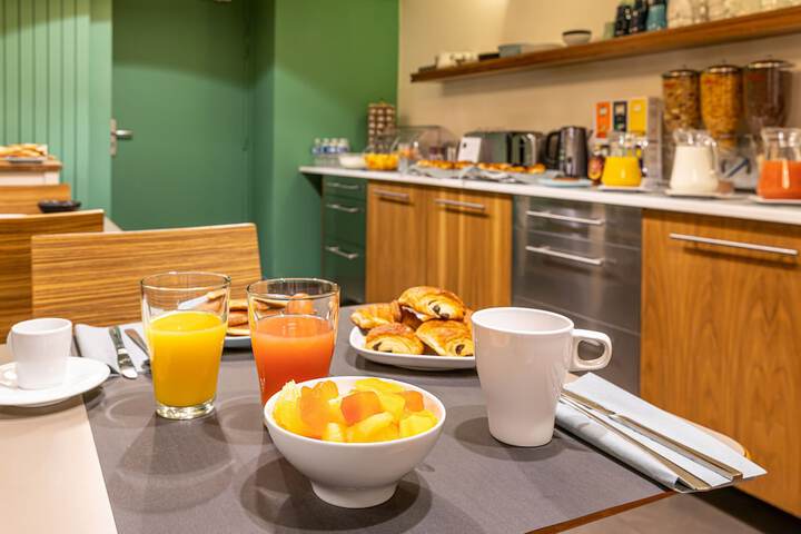 Breakfast/Coffee Service 34 of 48