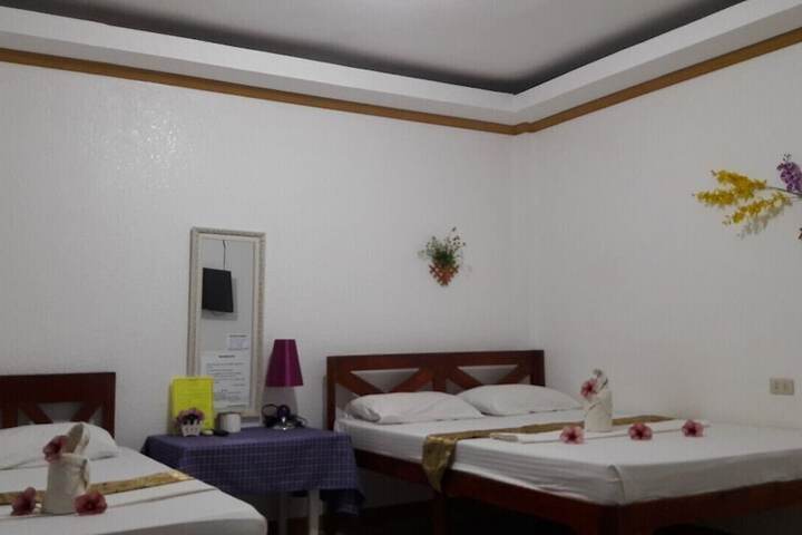 Room 4 of 19
