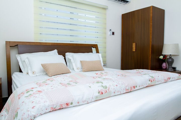Room 16 of 49