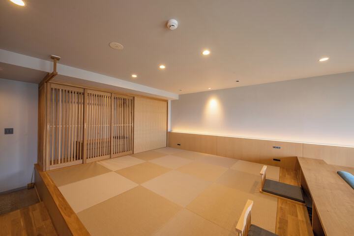 Room 10 of 92